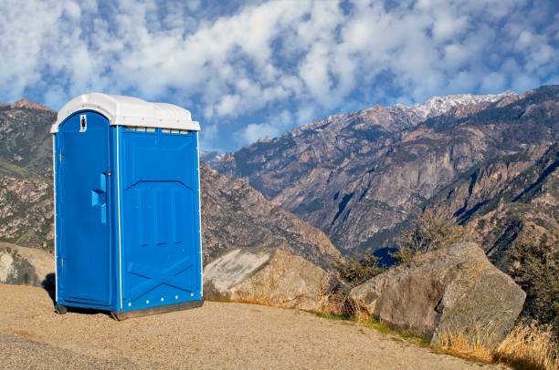 Best Porta potty delivery and setup  in Emporia, KS